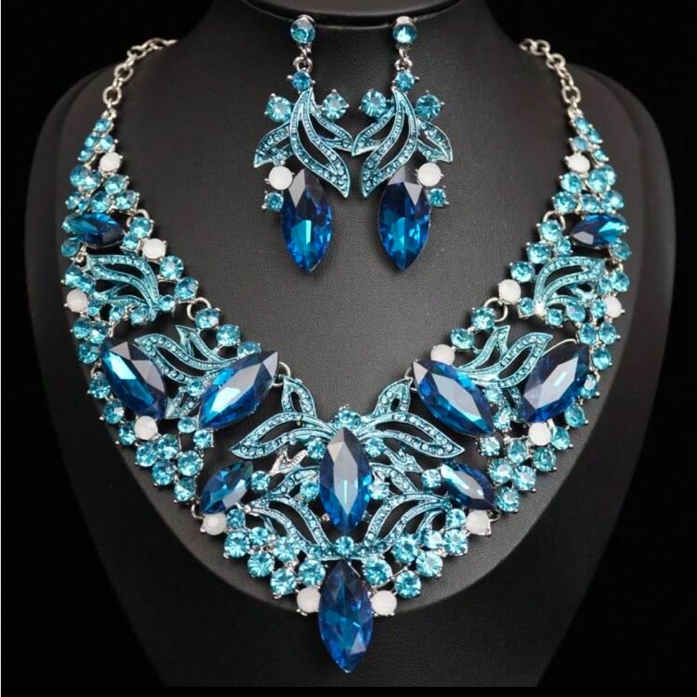 Elegant Blue Crystal Necklace and Earring Set